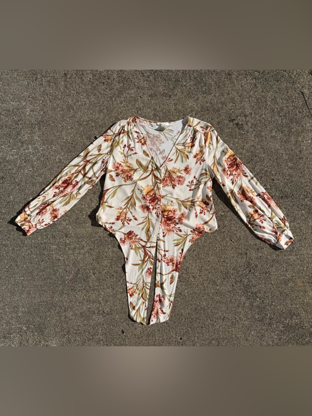 H&M Floral Tie Front Button Down Blouse